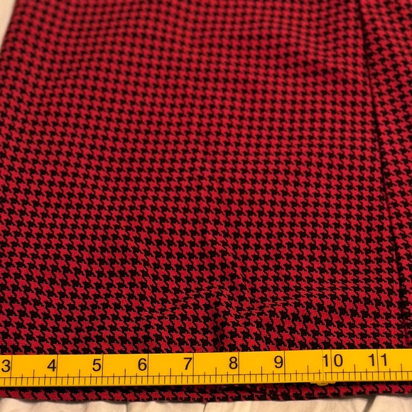 Studio by Torrid Red & Black Houndstooth Trouser A-Line Flare Pants – 28R - Picture 5 of 9